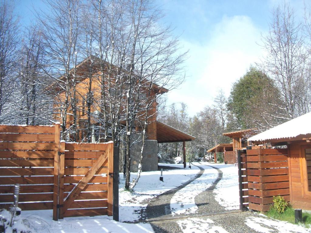 Aparthotel Arbolar, Casas De Montana- Piscina Climatizada Villa La Angostura Exterior foto